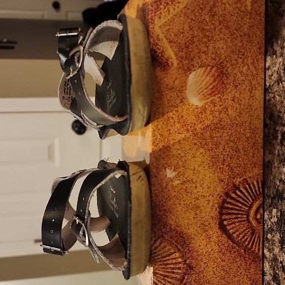 Sandals - Picture 5 of 6